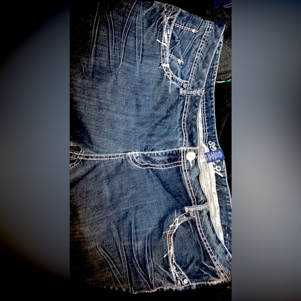 New condition besides the bottoms